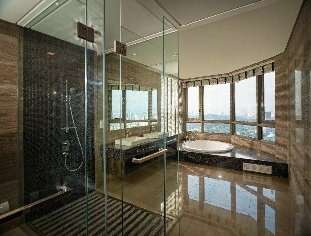5 room luxury penthouse for sale in Oakville